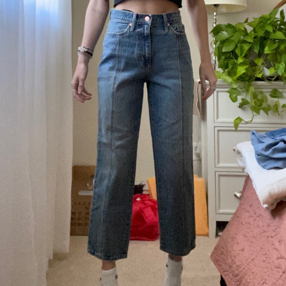 •Universal Thread Panel Jeans - Picture 3 of 4